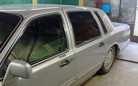 Lincoln Town Car II, 1994 год, 1 250 000 рублей, 8 фотография