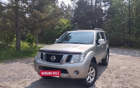 Nissan Pathfinder, 2011 год, 1 220 000 рублей, 2 фотография