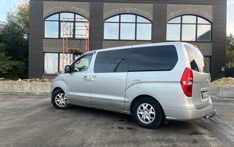 Hyundai H-1 II рестайлинг, 2008 год, 985 000 рублей, 4 фотография