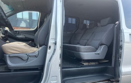 Hyundai H-1 II рестайлинг, 2008 год, 985 000 рублей, 13 фотография