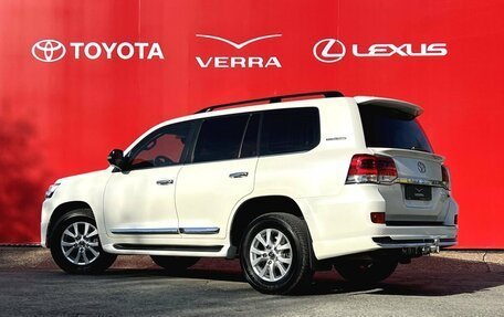 Toyota Land Cruiser 200, 2019 год, 8 890 000 рублей, 3 фотография