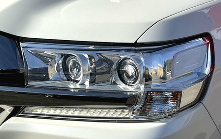 Toyota Land Cruiser 200, 2019 год, 8 890 000 рублей, 10 фотография