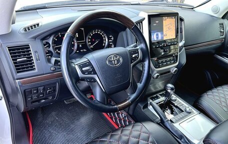 Toyota Land Cruiser 200, 2019 год, 8 890 000 рублей, 33 фотография