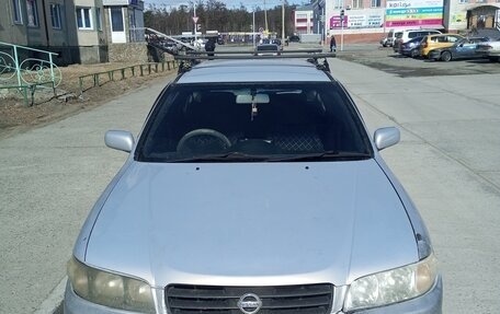 Nissan Avenir II, 2003 год, 285 000 рублей, 1 фотография