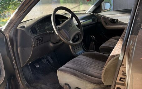 Hyundai Sonata III рестайлинг, 1994 год, 125 000 рублей, 7 фотография