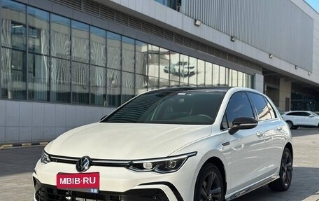 Volkswagen Golf VIII, 2022 год, 2 570 000 рублей, 1 фотография