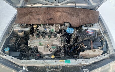 Nissan Avenir II, 2003 год, 285 000 рублей, 8 фотография