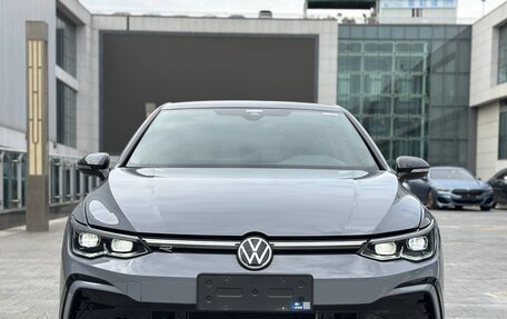 Volkswagen Golf VIII, 2022 год, 2 470 000 рублей, 2 фотография