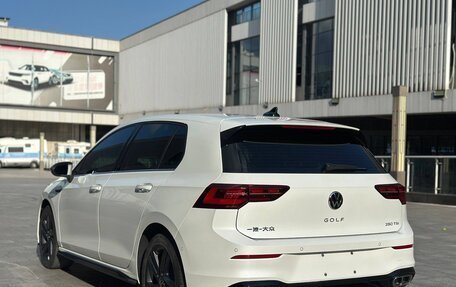 Volkswagen Golf VIII, 2022 год, 2 570 000 рублей, 5 фотография
