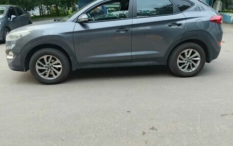 Hyundai Tucson III, 2016 год, 1 400 000 рублей, 2 фотография