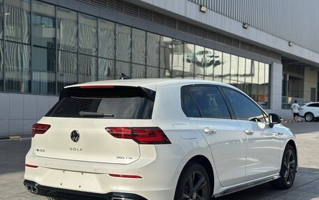 Volkswagen Golf VIII, 2022 год, 2 570 000 рублей, 4 фотография