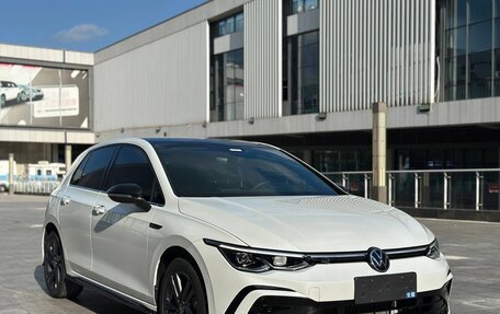 Volkswagen Golf VIII, 2022 год, 2 570 000 рублей, 3 фотография
