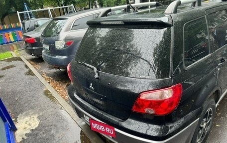 Mitsubishi Outlander III рестайлинг 3, 2008 год, 800 000 рублей, 7 фотография