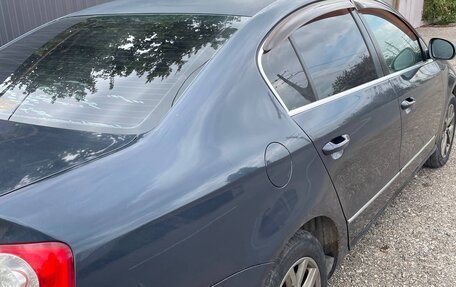 Volkswagen Passat B6, 2007 год, 650 000 рублей, 17 фотография