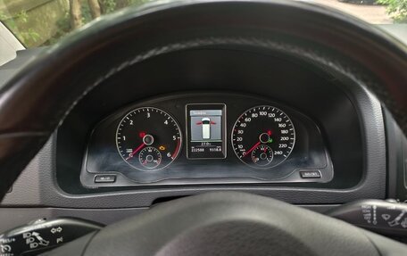 Volkswagen Multivan T5, 2012 год, 1 500 000 рублей, 15 фотография