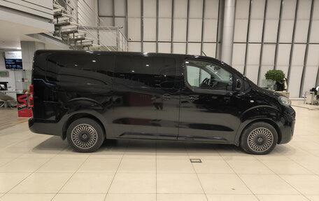 Peugeot Traveller I, 2018 год, 2 399 000 рублей, 5 фотография