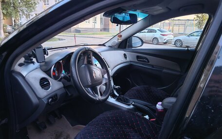 Chevrolet Cruze II, 2010 год, 595 000 рублей, 8 фотография