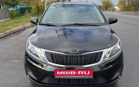KIA Rio III рестайлинг, 2013 год, 700 000 рублей, 2 фотография