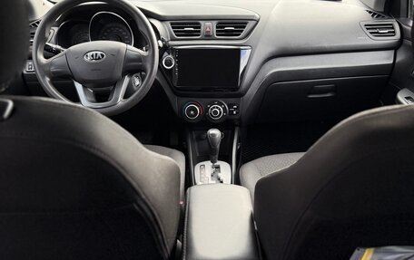 KIA Rio III рестайлинг, 2013 год, 700 000 рублей, 19 фотография
