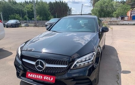 Mercedes-Benz C-Класс, 2019 год, 2 300 000 рублей, 1 фотография