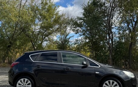 Opel Astra J, 2011 год, 650 000 рублей, 4 фотография