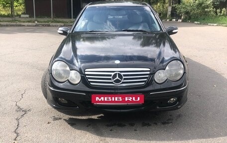 Mercedes-Benz C-Класс, 2006 год, 650 000 рублей, 2 фотография