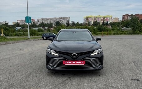 Toyota Camry, 2020 год, 2 500 000 рублей, 4 фотография