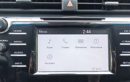 Toyota Camry, 2018 год, 2 300 000 рублей, 5 фотография