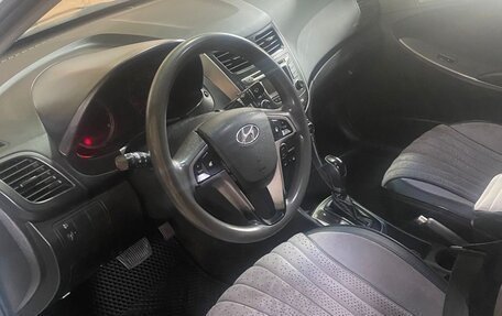 Hyundai Solaris II рестайлинг, 2015 год, 790 000 рублей, 5 фотография