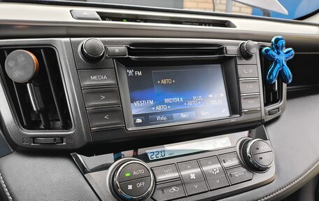 Toyota RAV4, 2015 год, 1 950 000 рублей, 17 фотография