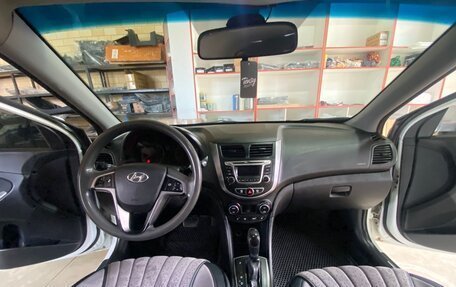 Hyundai Solaris II рестайлинг, 2015 год, 790 000 рублей, 4 фотография
