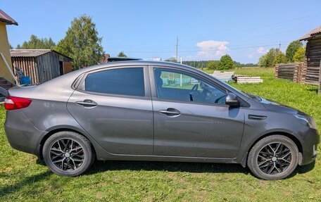 KIA Rio III рестайлинг, 2013 год, 900 000 рублей, 3 фотография