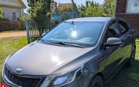KIA Rio III рестайлинг, 2013 год, 900 000 рублей, 2 фотография