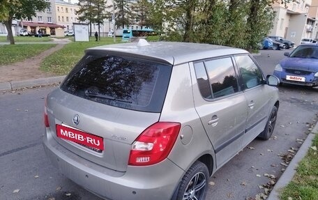 Skoda Fabia II, 2013 год, 850 000 рублей, 3 фотография