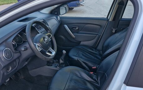 Renault Logan II, 2018 год, 670 000 рублей, 22 фотография