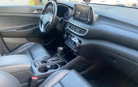 Hyundai Tucson III, 2019 год, 2 400 000 рублей, 17 фотография