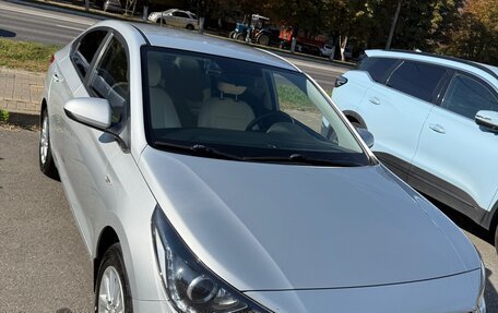 Hyundai Solaris II рестайлинг, 2020 год, 1 570 000 рублей, 4 фотография