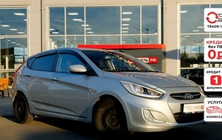 Hyundai Solaris II рестайлинг, 2013 год, 715 500 рублей, 1 фотография
