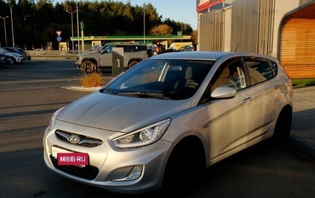 Hyundai Solaris II рестайлинг, 2013 год, 715 500 рублей, 4 фотография