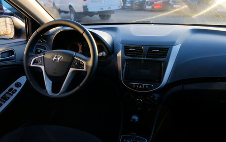Hyundai Solaris II рестайлинг, 2013 год, 715 500 рублей, 11 фотография