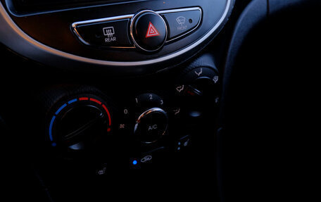 Hyundai Solaris II рестайлинг, 2013 год, 715 500 рублей, 18 фотография