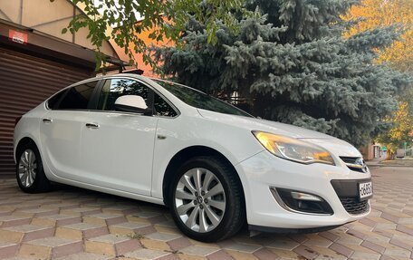 Opel Astra J, 2013 год, 1 150 000 рублей, 2 фотография
