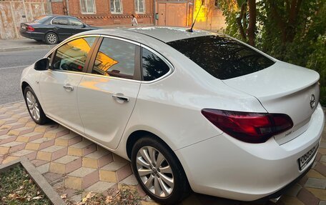 Opel Astra J, 2013 год, 1 150 000 рублей, 3 фотография