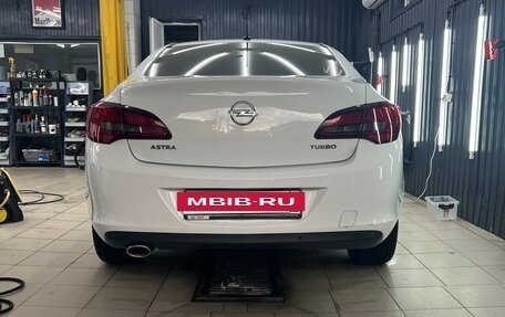 Opel Astra J, 2013 год, 1 150 000 рублей, 4 фотография