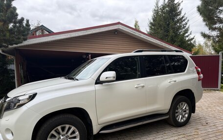 Toyota Land Cruiser Prado 150 рестайлинг 2, 2016 год, 3 400 000 рублей, 4 фотография
