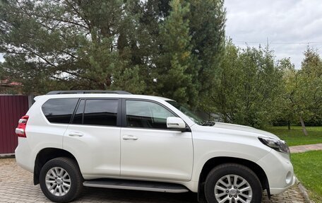 Toyota Land Cruiser Prado 150 рестайлинг 2, 2016 год, 3 400 000 рублей, 3 фотография