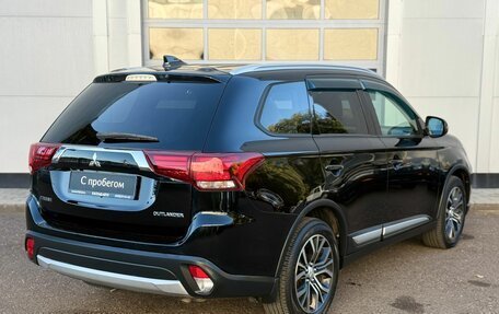 Mitsubishi Outlander III рестайлинг 3, 2018 год, 2 100 000 рублей, 5 фотография