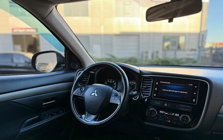 Mitsubishi Outlander III рестайлинг 3, 2018 год, 2 100 000 рублей, 12 фотография