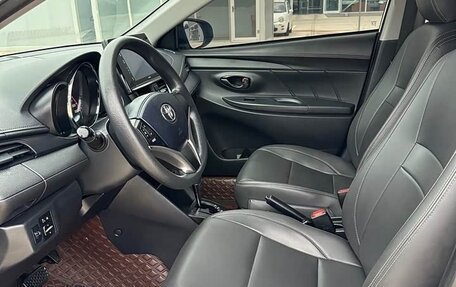 Toyota Vios III, 2023 год, 1 300 000 рублей, 8 фотография