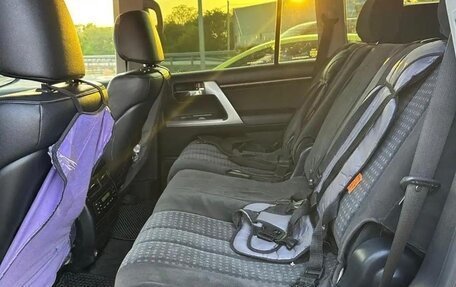 Toyota Land Cruiser 200, 2013 год, 4 050 000 рублей, 10 фотография